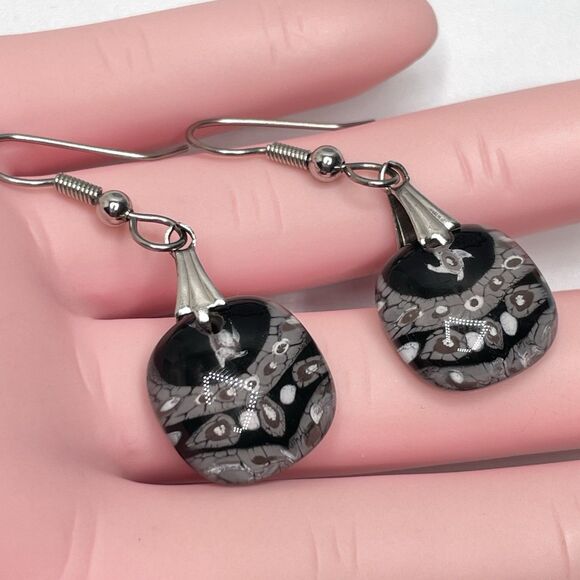Cute Black Gray Murano Glass Beaded Silvertone Dangle Earrings Boho Unique - Picture 7 of 8